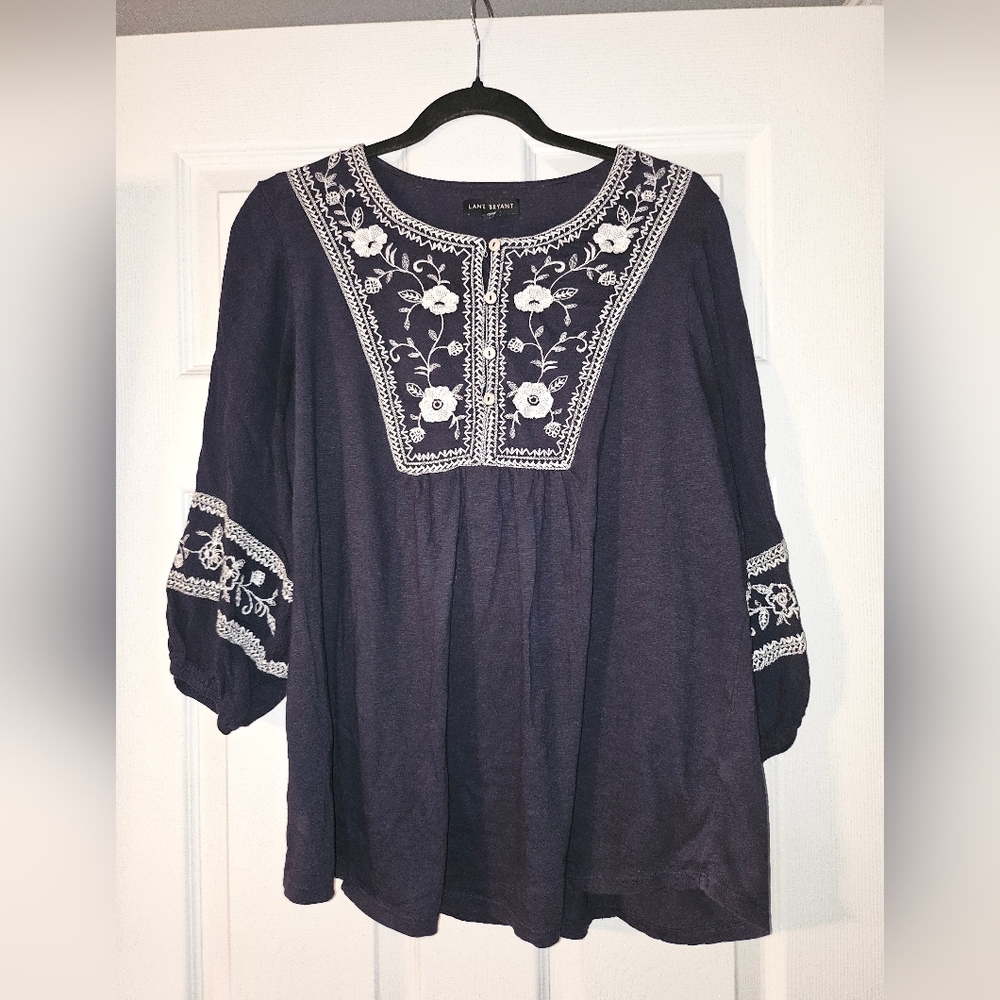 Black and white embroidered blouse, Size 10/12, Lane Bryant